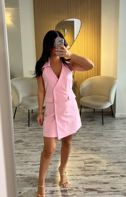 Robe pinky à boutons