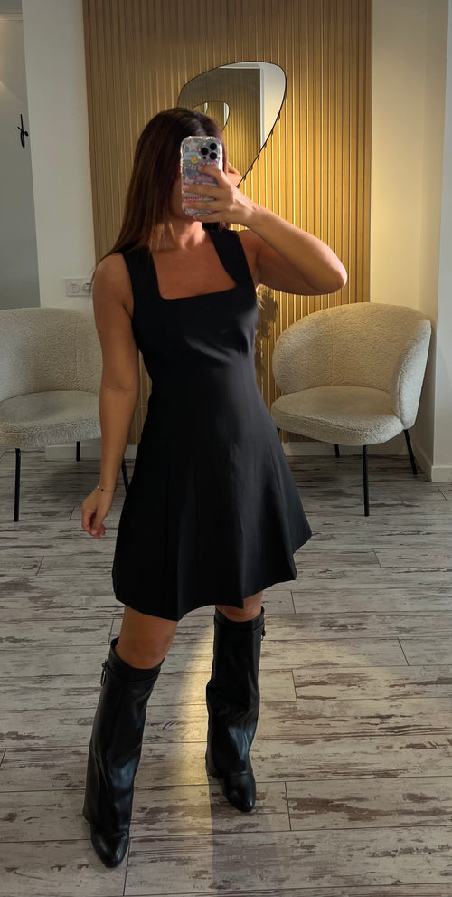 Robe noir