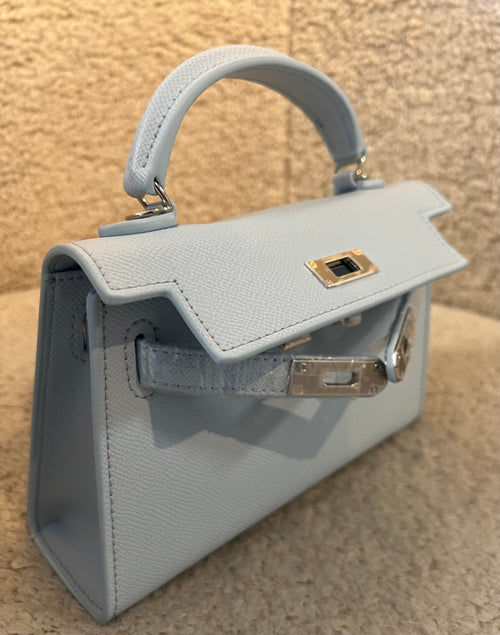 Sac à main bleu bébé