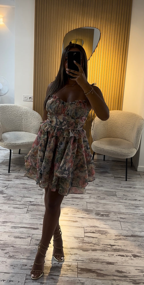 Robe laçage au dos